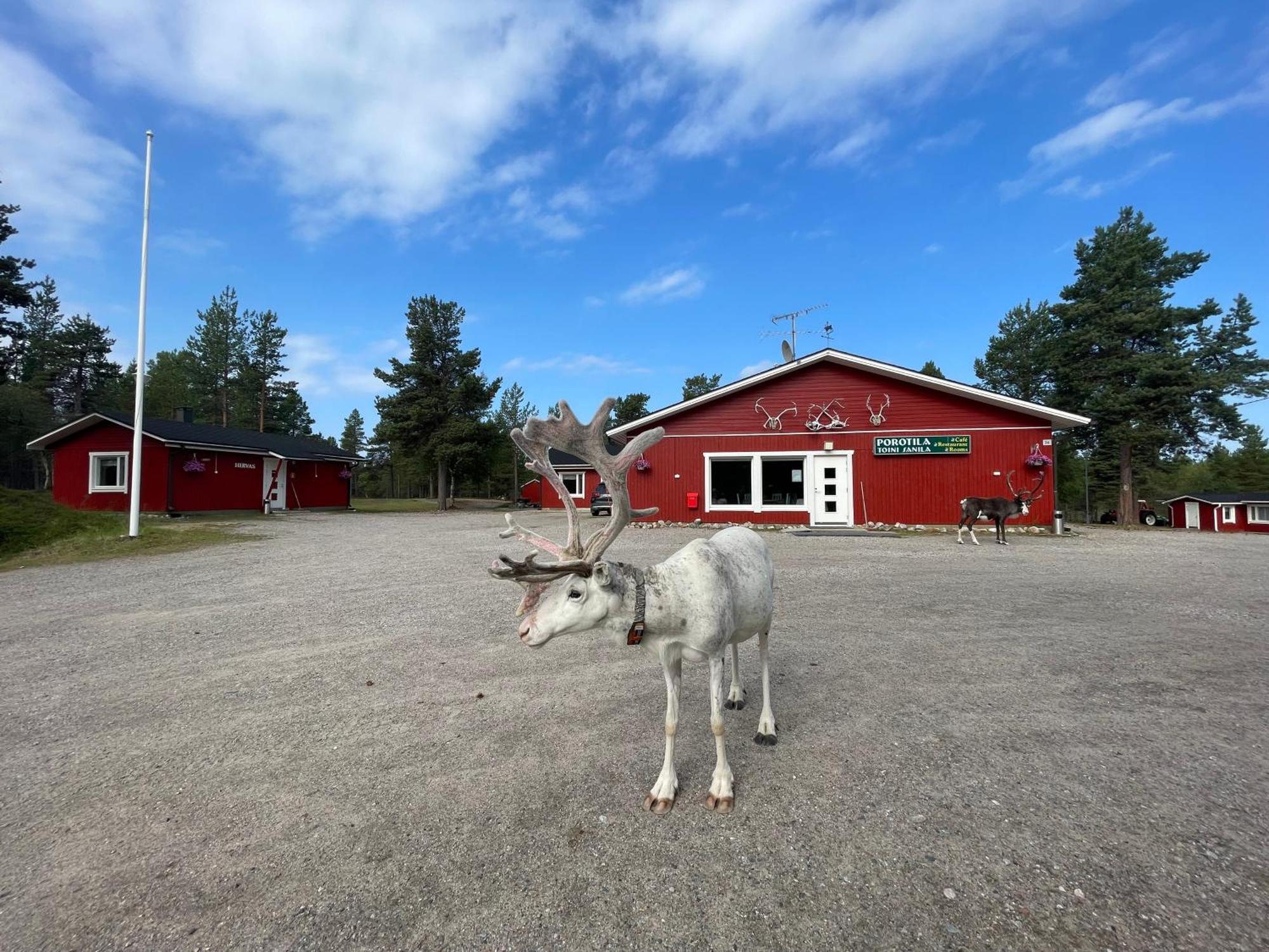 ホテル Porotila Toini Sanila Sevettijärvi エクステリア 写真